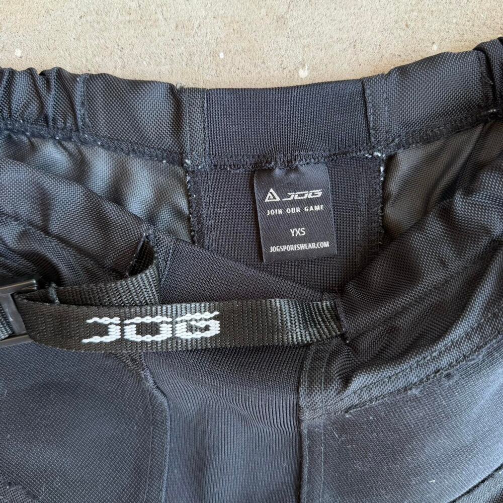 Jog black red shorts - Picture 2 of 6